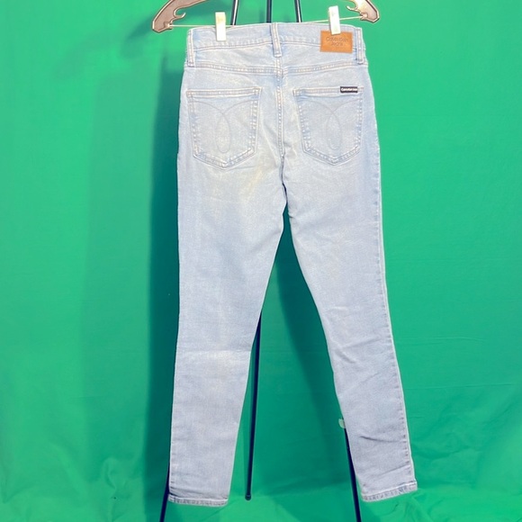 25 Jeans Calvin Klein Mid Rise Skinny - Picture 9 of 10